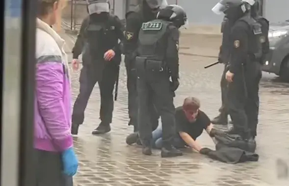 Detention of Mikita Domrachau / Video screenshot
