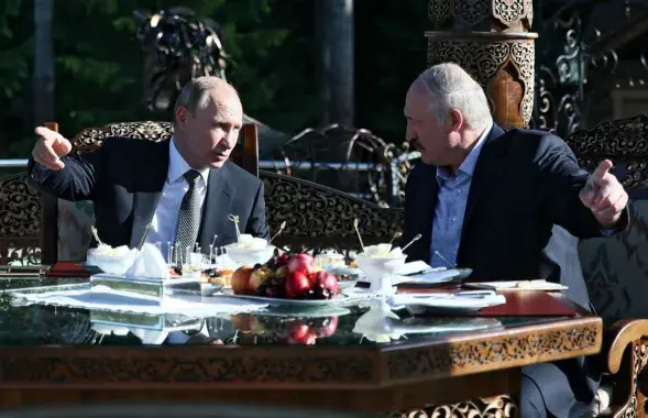 Vladimir Putin and Alyaksandr&nbsp;Lukashenka&nbsp;/ Reuters​
