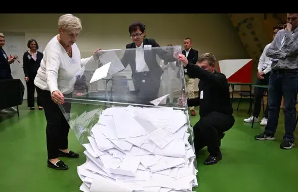 Чем отличаются выборы в России и Беларуси?
