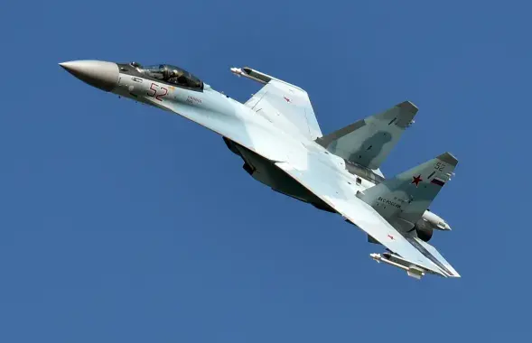 Самолет Су-35, иллюстративное&nbsp;фото
