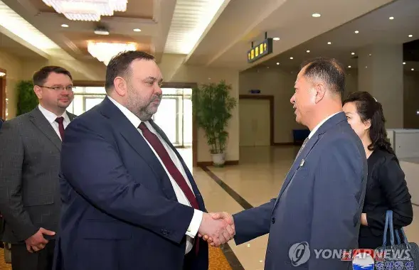 Яўген Шастакоў прыбыў з візітам Пхеньян
