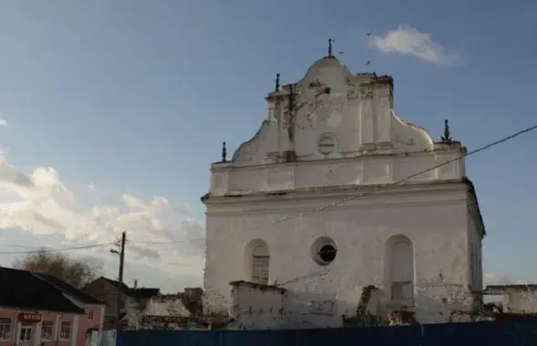 Слонимская синагога — памятник архитектуры середины XVII века

